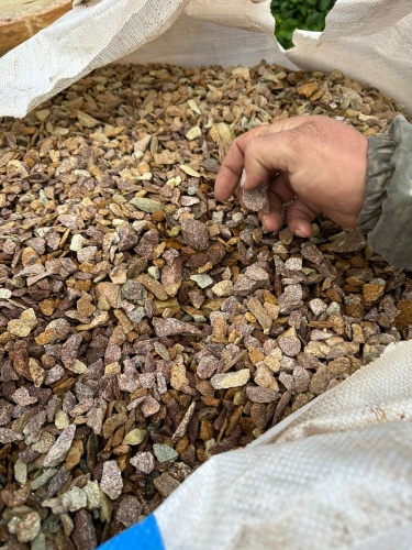 Златолит персиковый декоративная каменная крошка купить в Щёлково