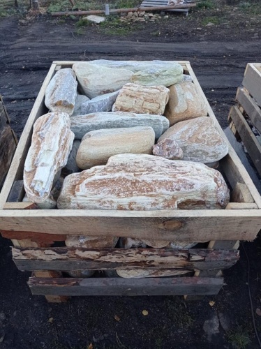 Златолит жёлтый, жёлто-зелёный глыбки и валуны для ланшафтного дизайна купить в Щёлково