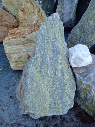 Златолит жёлтый, жёлто-зелёный глыбки и валуны для ланшафтного дизайна купить в Щёлково