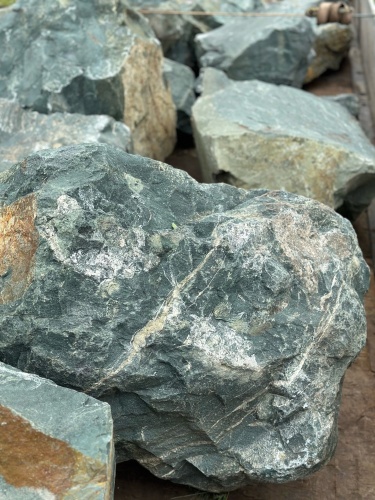 Камни для ландшафтного дизайна зелёные 10-60 килограмм купить в Щёлково