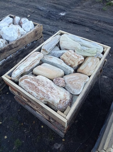 Златолит жёлтый, жёлто-зелёный глыбки и валуны для ланшафтного дизайна купить в Щёлково