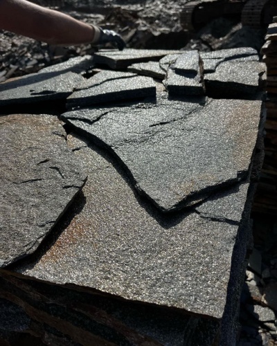 Плитняк златолит серебристый для фасада купить в Щёлково