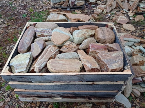 Златолит жёлтый, жёлто-зелёный глыбки и валуны для ланшафтного дизайна купить в Щёлково