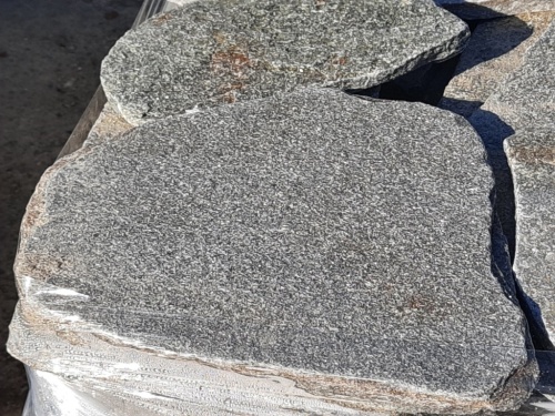 Златолит серебристый галтованный для лестниц купить в Щёлково