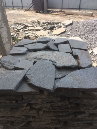 Златолит серебристый галтованный для лестниц купить в Щёлково